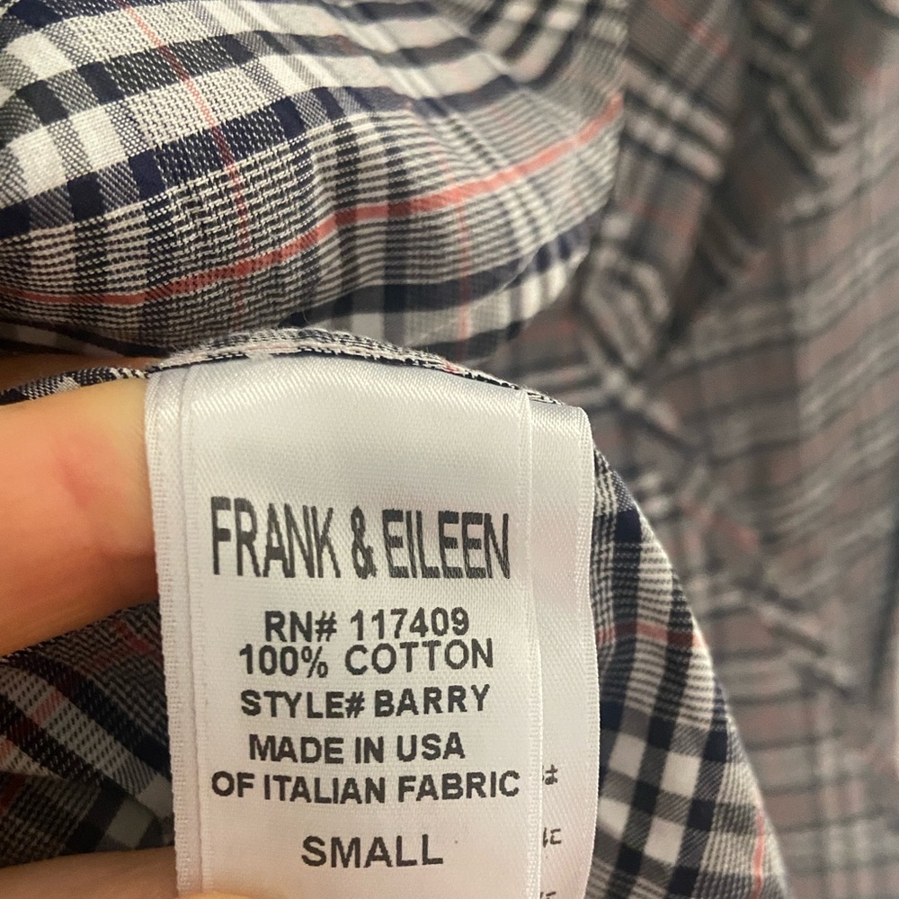 Frank & Eileen Blouse Barry Button Down in Plaid Black Grey Red - Picture 6 of 6